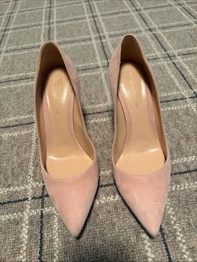 Gianvito Rossi Blush Suede Pointed-Toe Pumps